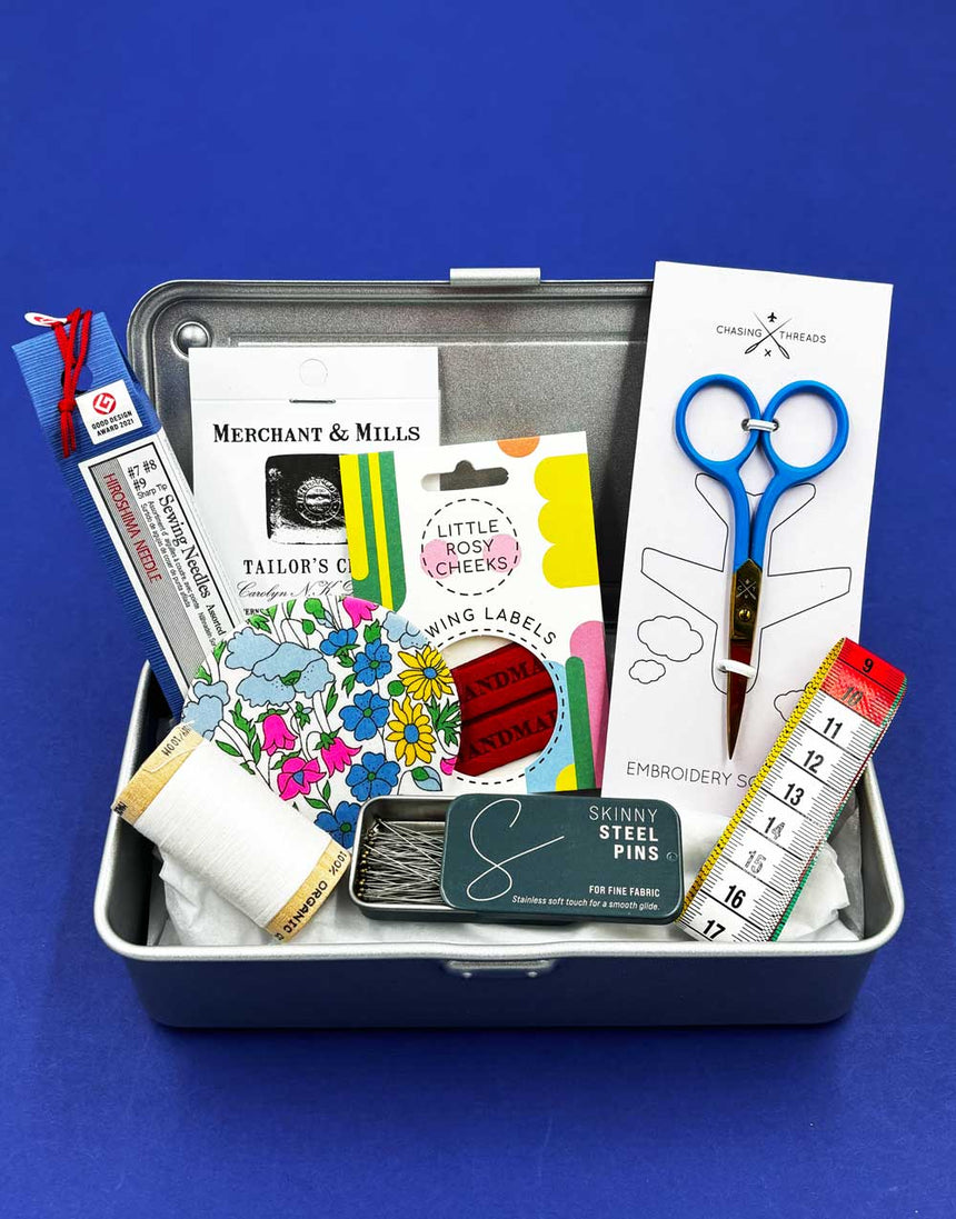 The Dressmakers Silver Toyo Toolbox Gift Set