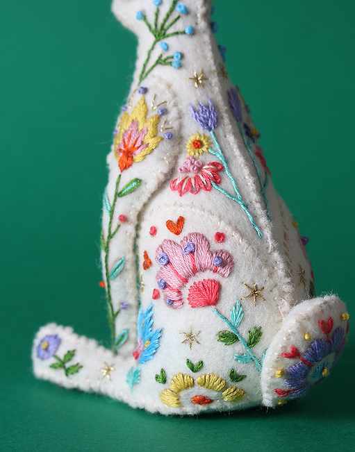 Flower Meadow Huxley the Hare Embroidered Felt Craft Kit, Sewyeah