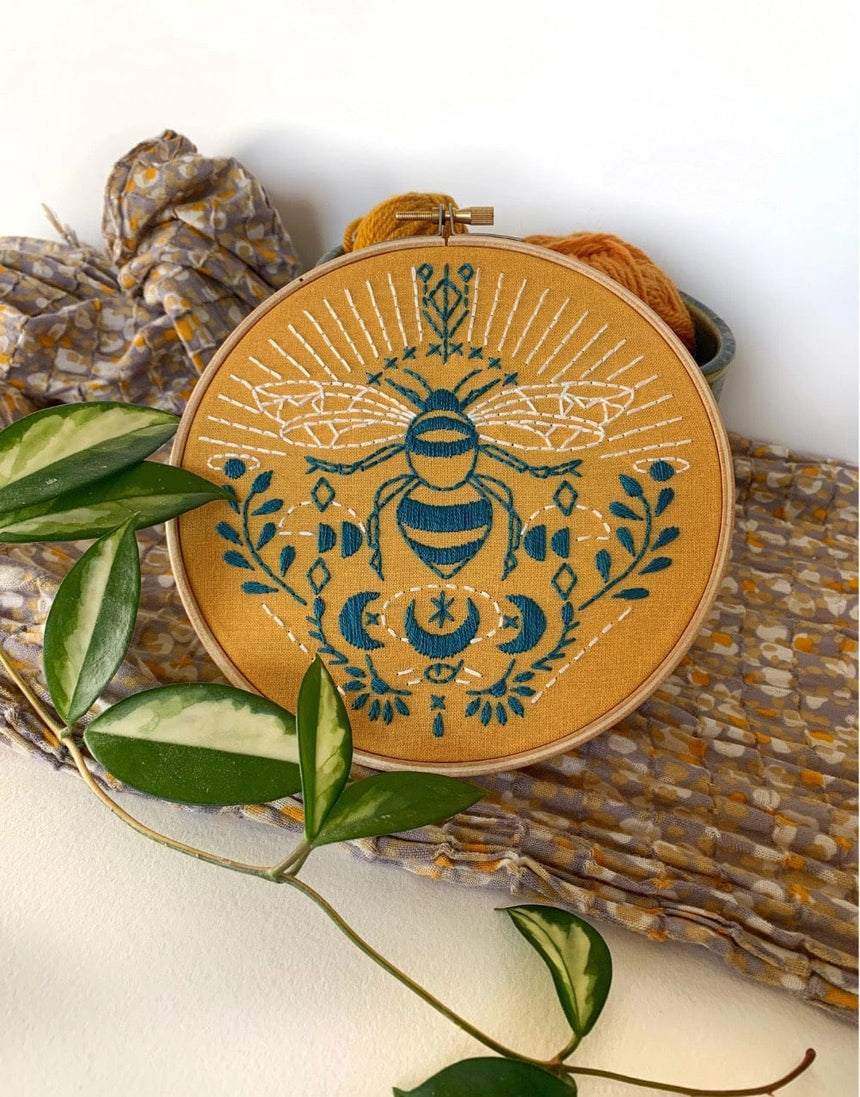 Rikrack Embroidery Bee Embroidery Kit, Rikrack 850030308108 850030308108