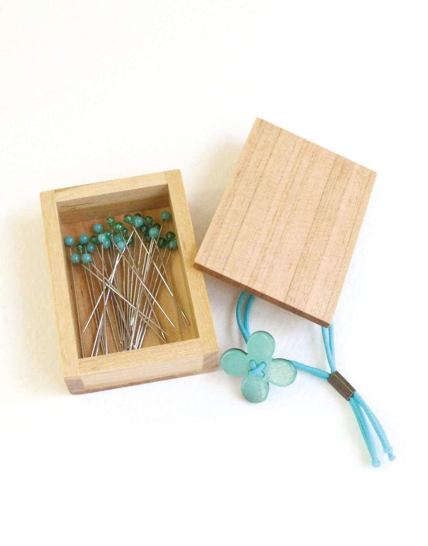 Cohana Pins Green Glass Sewing Pins in a Cherry-Wood Box, Cohana 4972440452083 4972440452083