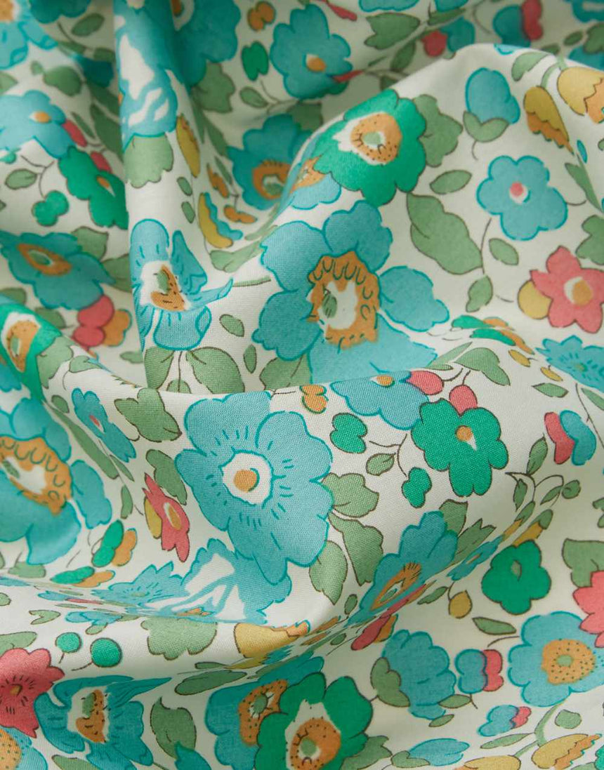 Liberty Fabrics Liberty Fabrics Tana Lawn® Classic Tana Lawn® Liberty Fabrics Tana Lawn® Betsy D Aqua 45919266