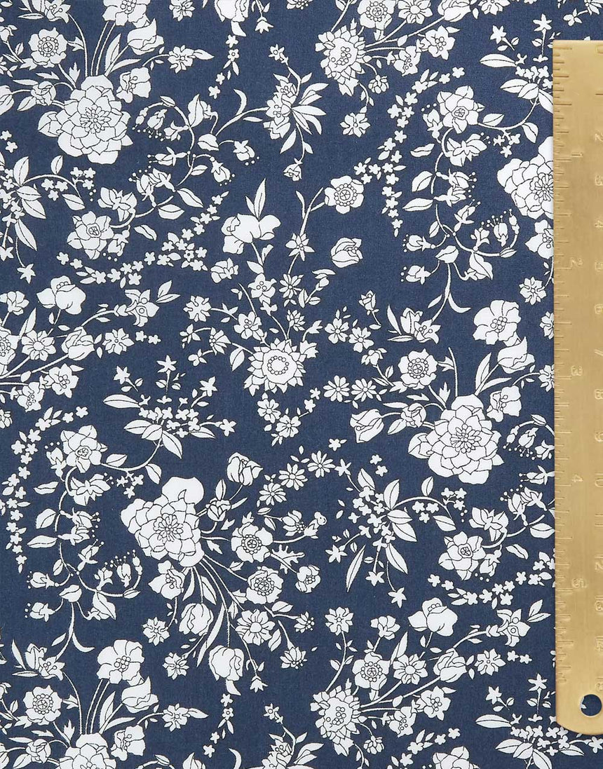 Liberty Fabrics Liberty Fabrics Tana Lawn® Classic Tana Lawn® Liberty Fabrics Tana Lawn® Summer Blooms A 12572