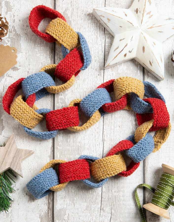 Wool Couture Knitting Kit Knitted Paper Chain Christmas Decoration Kit, Wool Couture 5060656946447 5060656946447